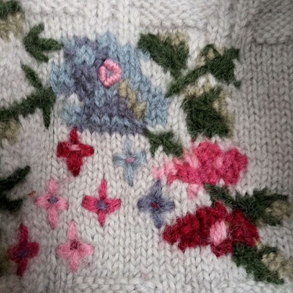 Norm Thompson vintage wool embroidered chunky knit gray sweater sz Medium - Picture 5 of 12